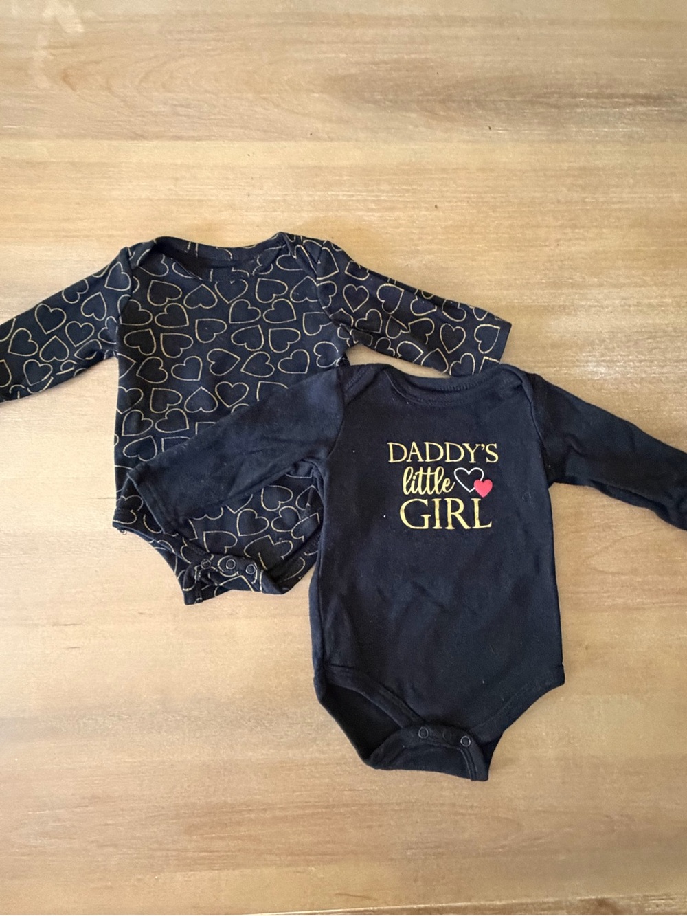 Daddy's Little Girl Black Long-Sleeve One-Piece Bodysuit Set Gold Hearts, 0-3M